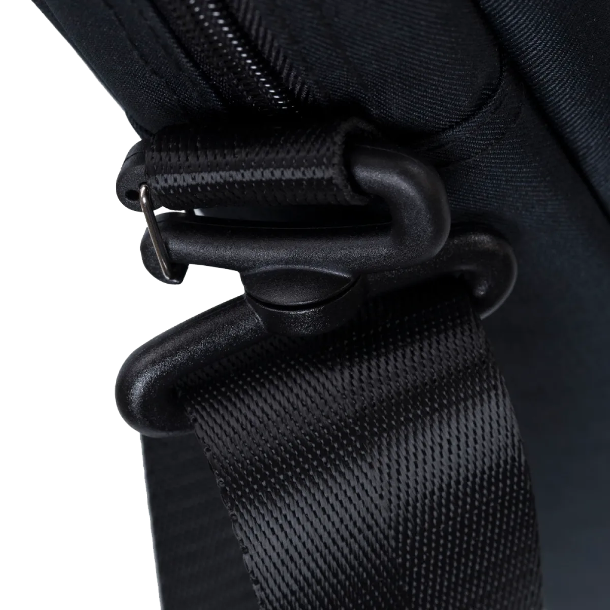 Сумка для ноутбука 15.6" RivaCase 8335 / Black