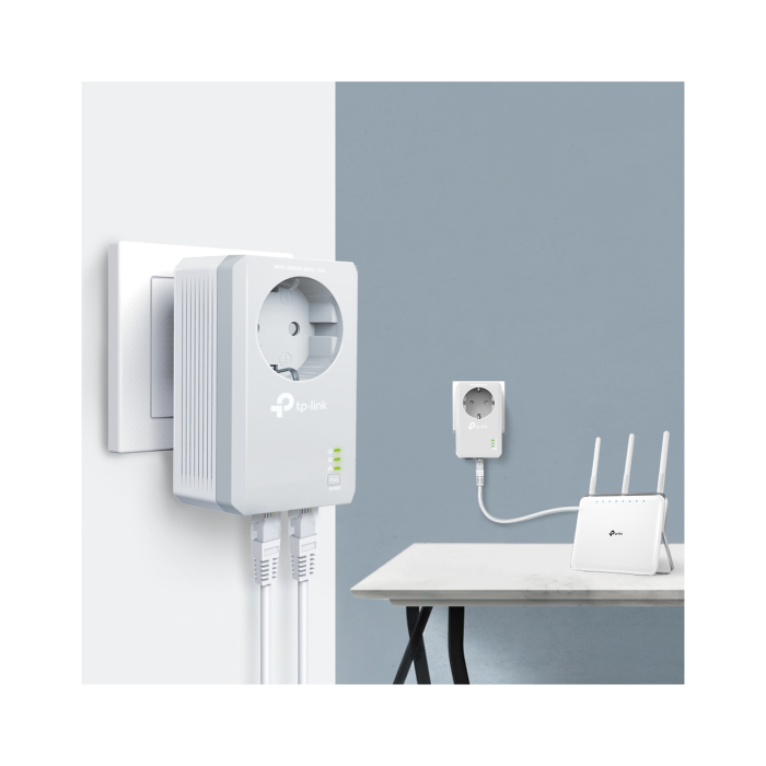 TP-Link TL-PA4022P KIT / AV600 Комплект адаптеров Powerline со встроенной розеткой